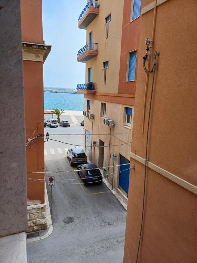 Soffio Di Mediterraneo Appartamento Trapani Bagian luar foto